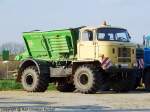 IFA W 50 LA mit D�ngerstreuaufbau D 054 A (Landmaschinenbau G�strow) - fotografiert am 16.04.2010 im Land Brandenburg - Copyright @ Ralf Christian Kunkel 