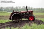 IFA RS 01/40 Pionier mit Moorrädern und vorderer Zwillingsbereifung - Hersteller: VEB Schlepperwerk Nordhausen/Harz, DDR, IFA - Schlepper, Traktor - fotografiert am 18.05.2013 zum Schleppertreffen der Schlepperfreunde Lynow in Baruth OT Lynow/ Land Brandenburg - Copyright @ Ralf Christian Kunkel (E-Mail-Kontakt: ralf.kunkel[at]gmx.net; bitte das [at] durch @ ersetzen)- http://fotoarchiv-kunkel.startbilder.de - Automobil-Fotografie Kunkel auch auf Facebook https://www.facebook.com/AutomobilFotografieKunkel