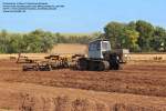Fortschritt ZT 300-GB - Gleisband-Traktor, Schlepper - Umbau im KFL Zerbst, DDR - Hersteller der Basis: VEB Traktorenwerk Schönebeck, DDR - IFA, Raupenantrieb -  fotografiert am 19.08.2012 zu den