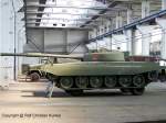 T-72 Panzeratrappe - f�r �bungen der US-Armee, Nachbau der Optik des russischen T-72 auf 0,5 t Fahrgestell (selbstfahrend) - im Bestand der Kieker-Sammlung - fotografiert zum Milit�rfahrzeug-Treffen